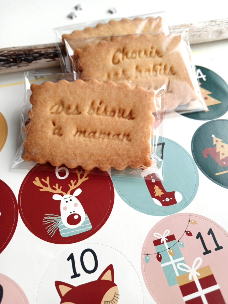 calendrier-biscuit-message-personnalise-bonne-action-bonheur-partage-famille-noel-avent