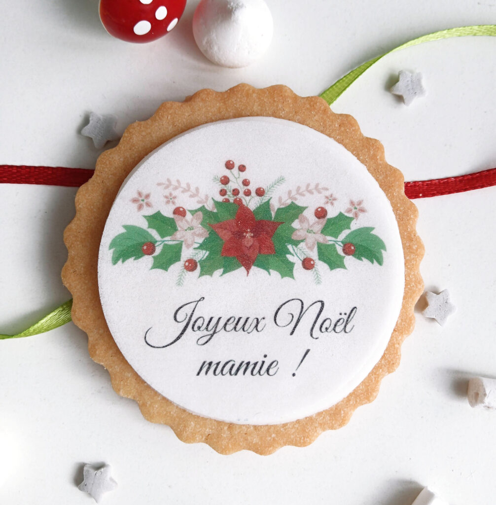 biscuit-personnalise-floral-noel-cadeau-biscuit-personnalise-couronne-rouge-vert