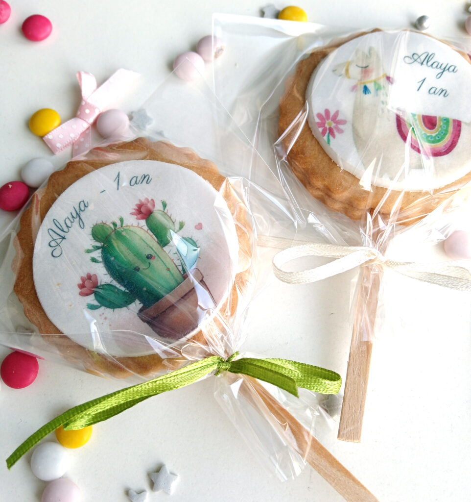 	biscuit-sucette-personnalise-theme-lama-mexique-cactus-anniversaire-colore