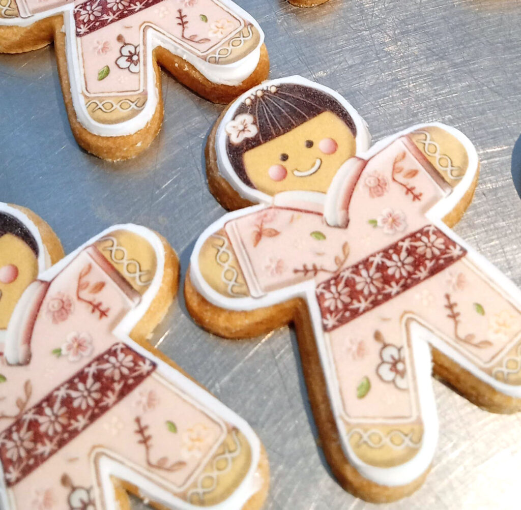 biscuit-bonhomme-pain-epice-japonnai-creation-sur-mesure-evenement-entreprise-luxe-sable-marque